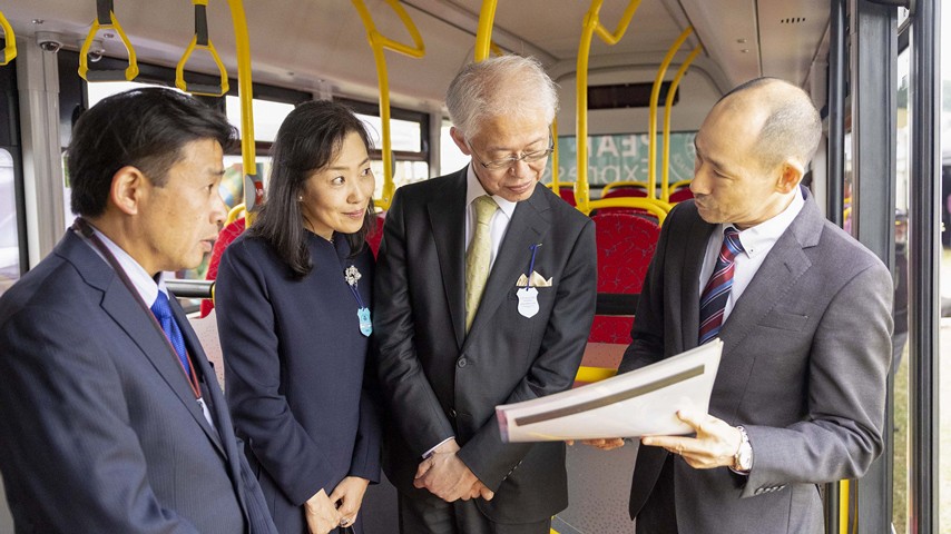 Testy autobusów Toyoty na wodór